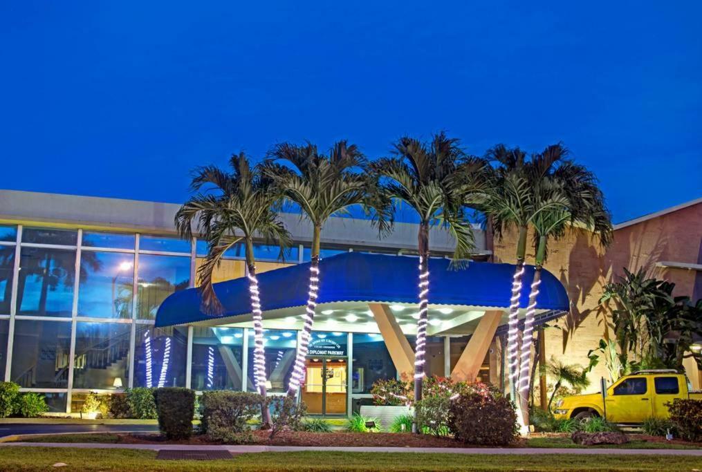 ハランデール・ビーチHallandale Studio With Poolアパートメント エクステリア 写真