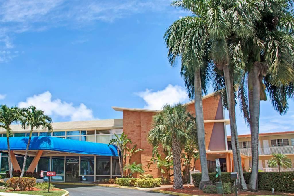 ハランデール・ビーチHallandale Studio With Poolアパートメント エクステリア 写真